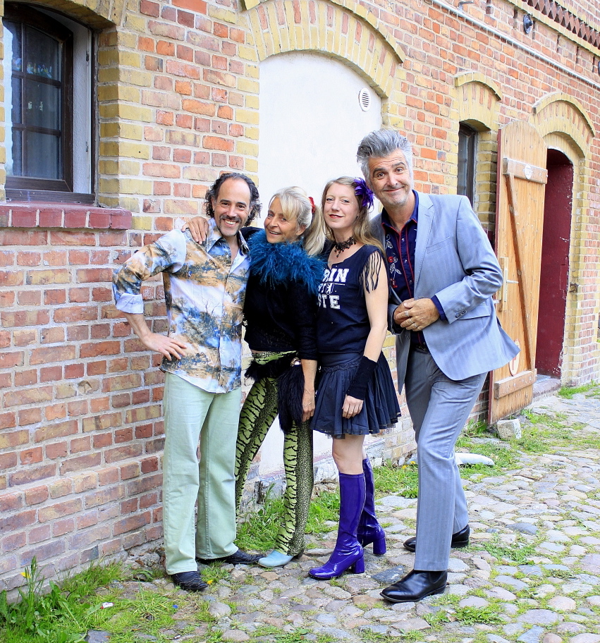 „Schreibmaschine“ <br id="Ankername">Konzert mit den Beez